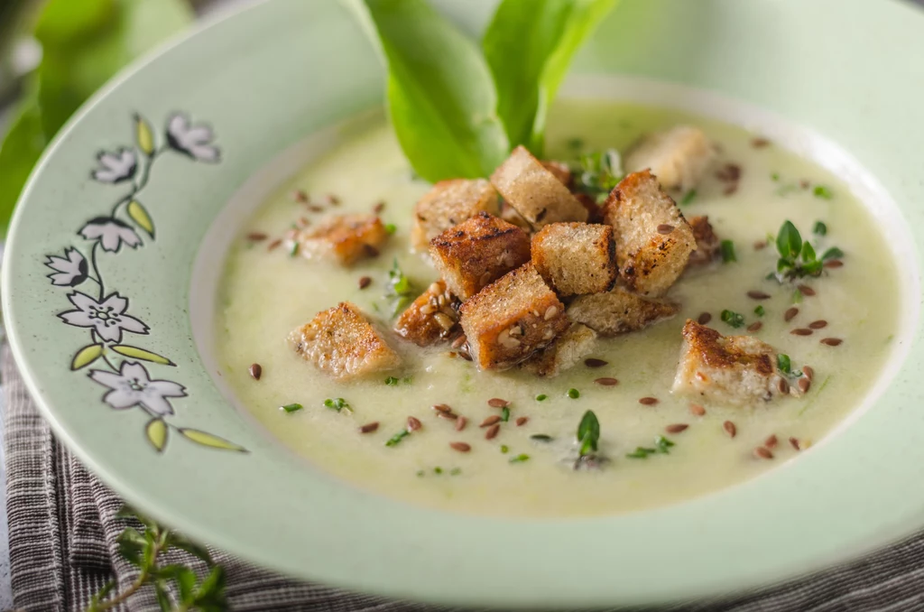 Pikantne przyprawy przełamują delikatny smak tych zup, ale też wspaniale nas rozgrzewają