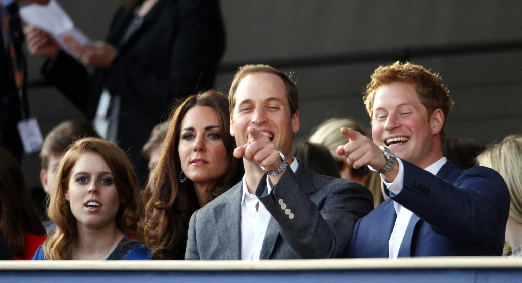 Księżniczka Beatrycze, księżna Kate, książę William i książę Harry Księżniczka Beatrycze, księżna Kate, książę William i książę Harry