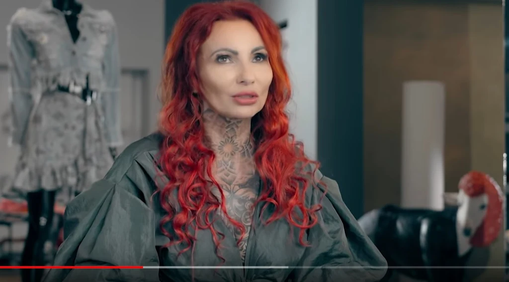 Adrianna w "Królowych życia" 