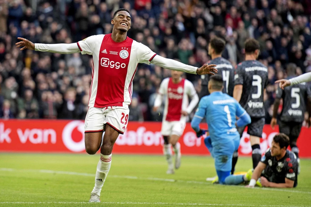 Ryan Gravenberch z Ajaksu Amsterdam Ryan Gravenberch z Ajaksu Amsterdam