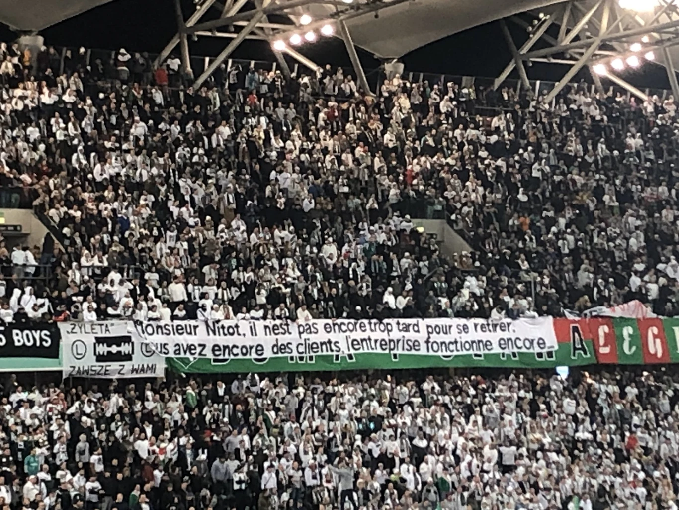 Transparenty podczas meczu Legia - ŁKS Łódź Transparenty podczas meczu Legia - ŁKS Łódź
