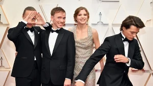 Eliza Rycembel, Bartosz Bielenia, Jan Komasa i Tomasz Ziętek na czerwonym dywanie przed oscarową galą