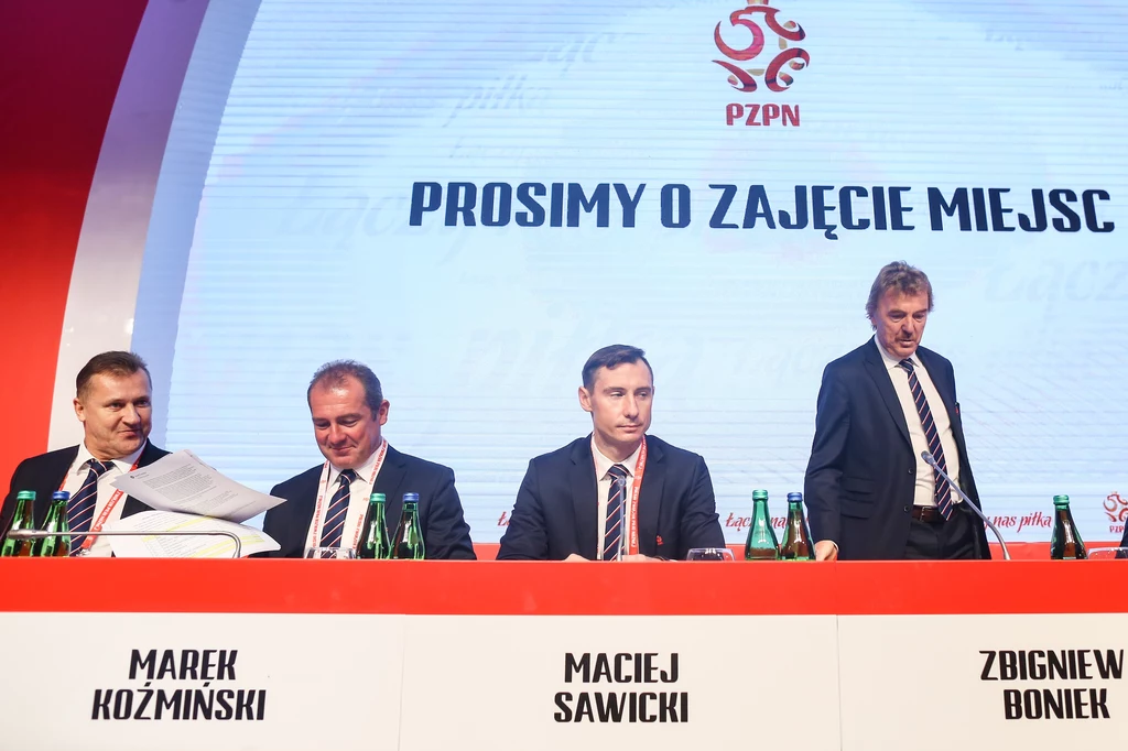 Od prawej: prezes Zbigniew Boniek, sekretarz generalny PZPN Maciej Sawicki, Marek Koźmiński i Cezary Kulesza Od prawej: prezes Zbigniew Boniek, sekretarz generalny PZPN Maciej Sawicki, Marek Koźmiński i Cezary Kulesza
