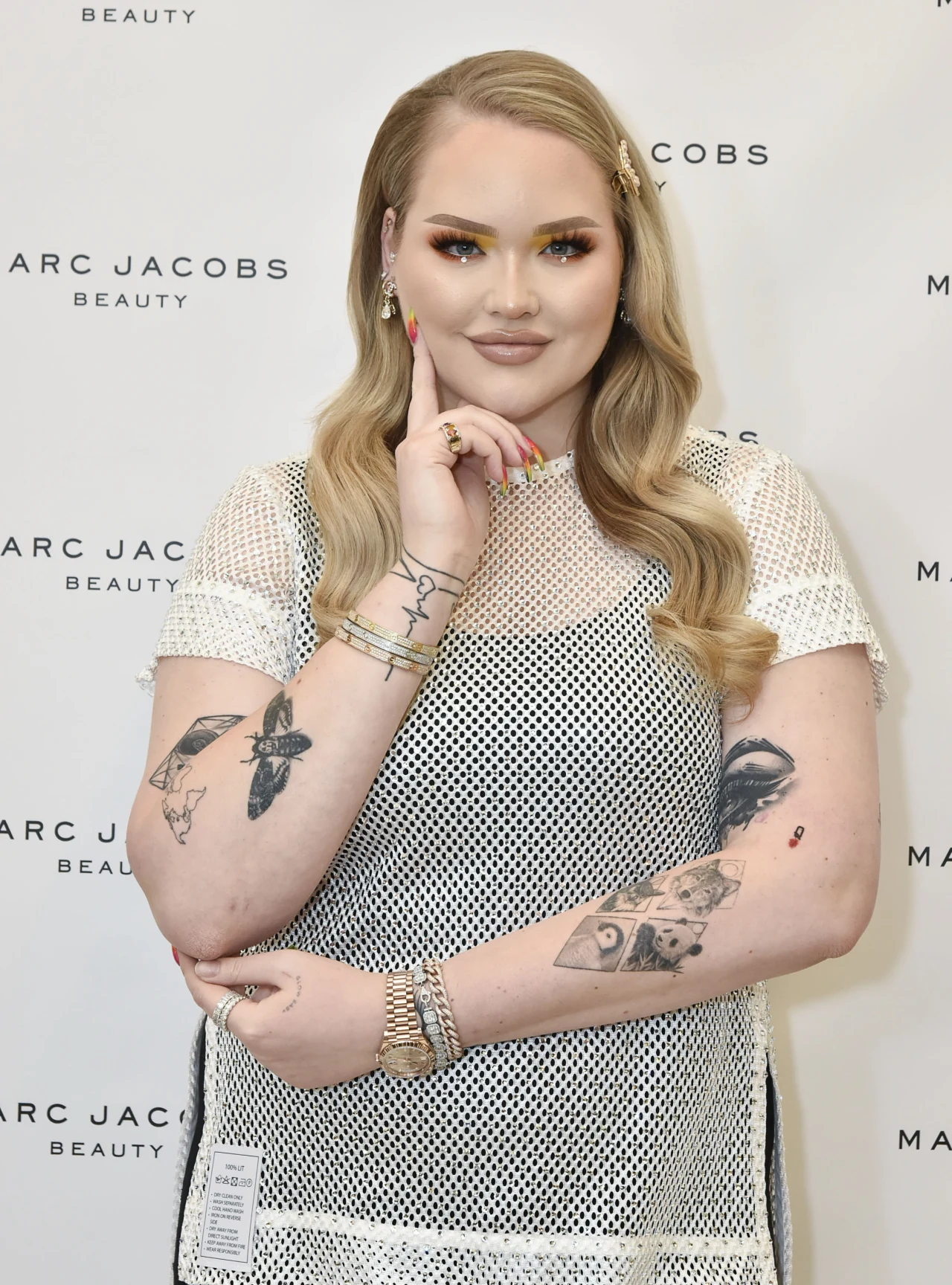 Nikkie Tutorials to jedna z najbardziej znanych youtuberek Nikkie Tutorials to jedna z najbardziej znanych youtuberek