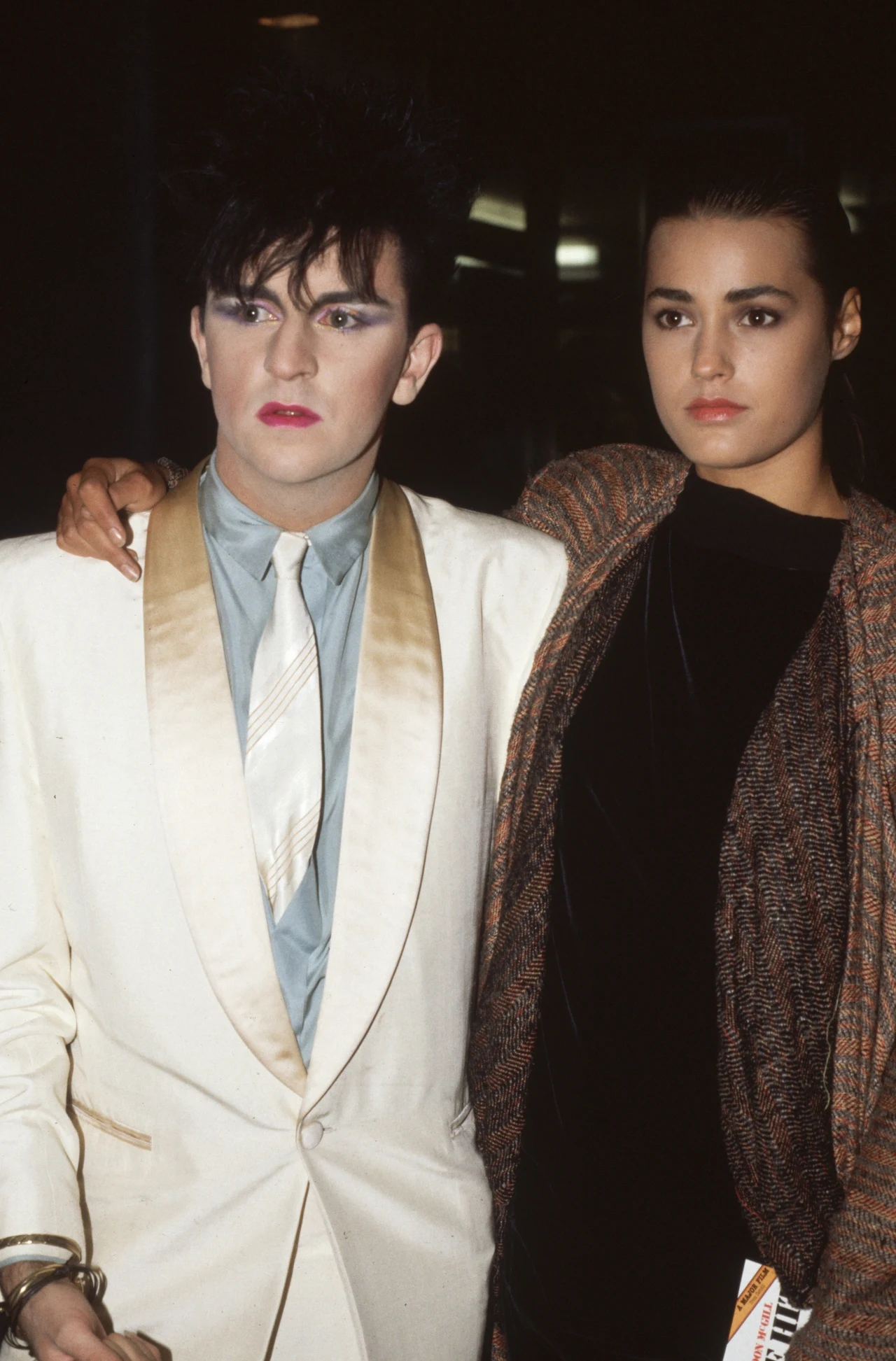 Steve Strange był biseksualistą. Przez lata był uzależniony od heroiny, o czym opowiedział w swojej autobiografii "Blitzed!" (2002). "To była największa porażka w moim życiu" - wspominał tamte narkotykowe czasy.