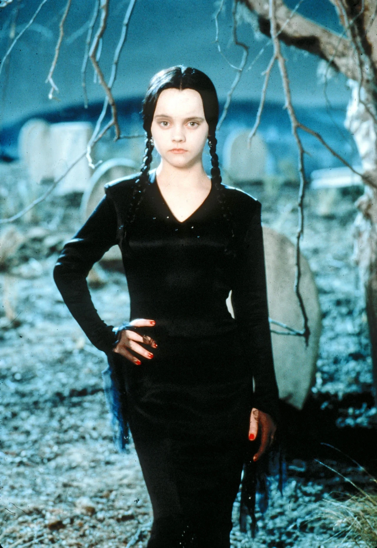 Następnie wcieliła się w Wednesday Addams w czarnej komedii Barry'ego Sonnefelda "Rodzina Addamsów" (1991). Ogromny sukces filmu przyczynił się do powstania dwa lata później sequela, w którym Ricci powtórzyła swoją kreację. Gwiazdami produkcji byli w szczególności Raul Julia i Anjelica Huston.