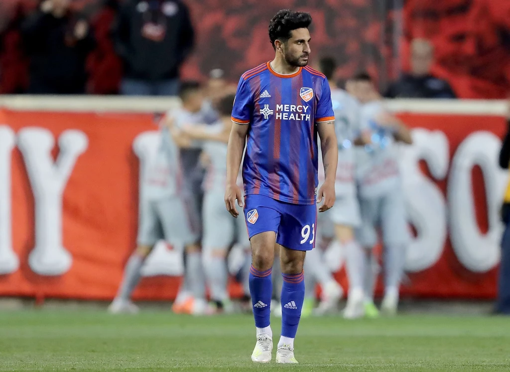 Kenny Saief w barwach FC Cincinnati Kenny Saief w barwach FC Cincinnati