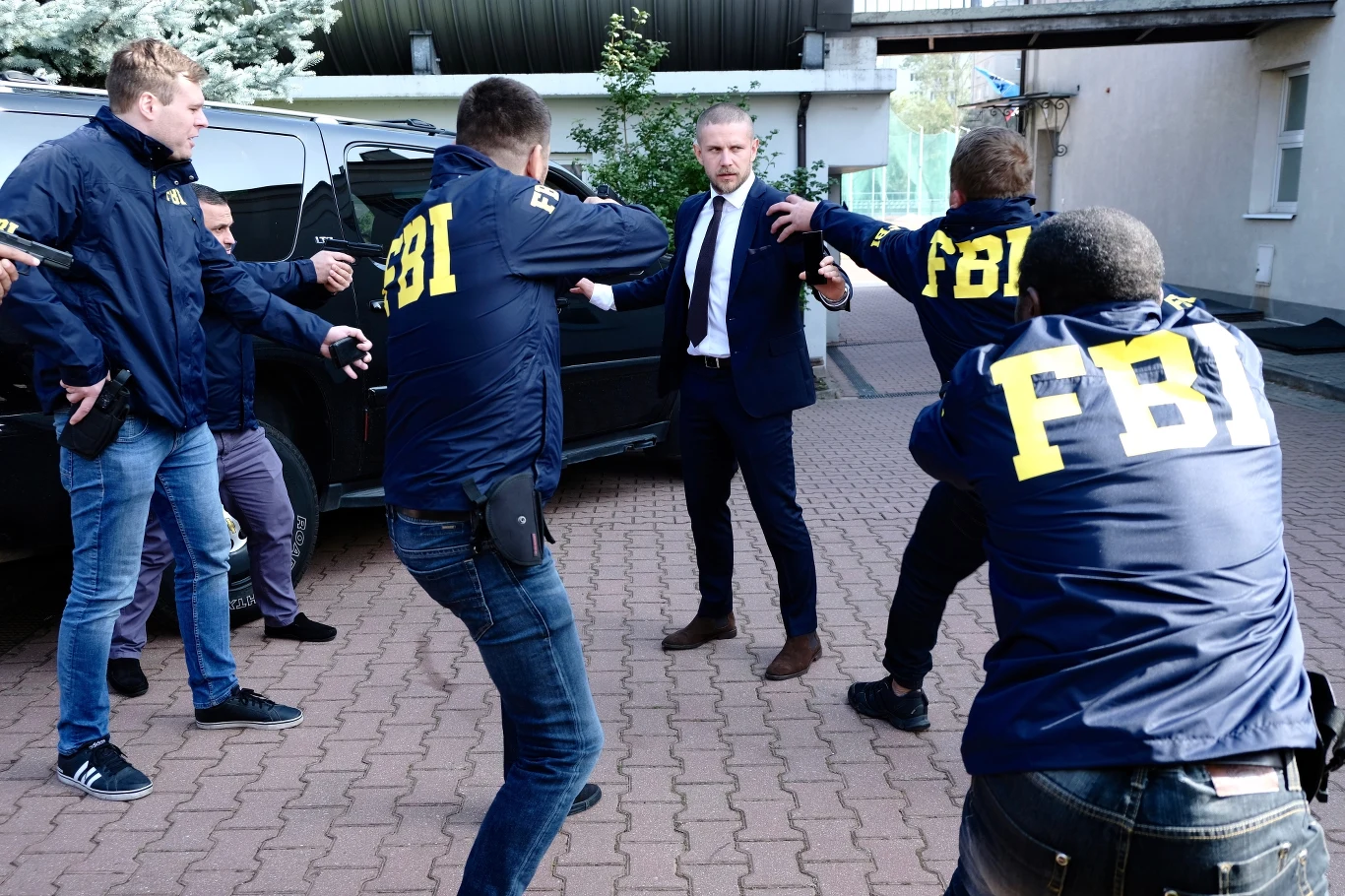 Antoni Królikowski w scenie z filmu "Bad Boy"