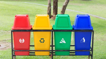 Gdzie wyrzucić opakowanie po mięsie? Wciąż robimy to źle