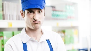 Sieć Tesco rakiem wycofuje się z Polski, a pracownicy chcą podwyżek