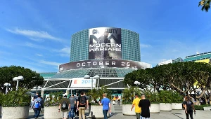 E3
