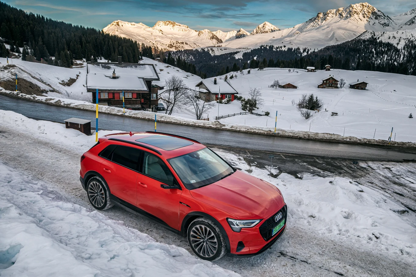 Audi e-tron po Alpach. Zdjęcia 
