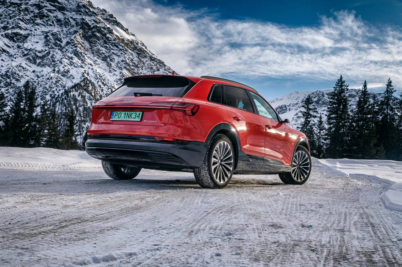 Audi e-tron po Alpach. Zdjęcia 