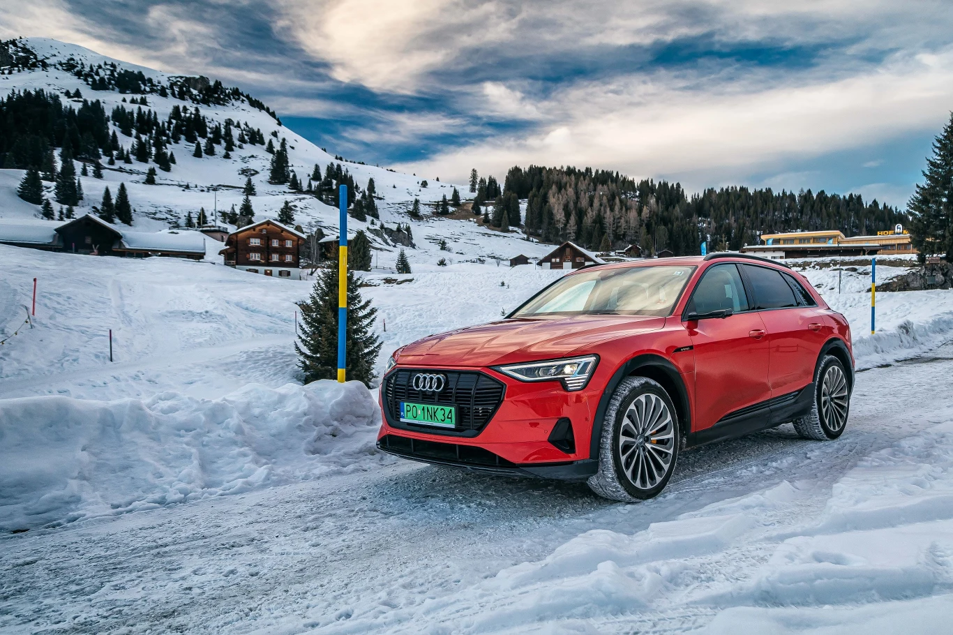 Audi e-tron po Alpach. Zdjęcia 
