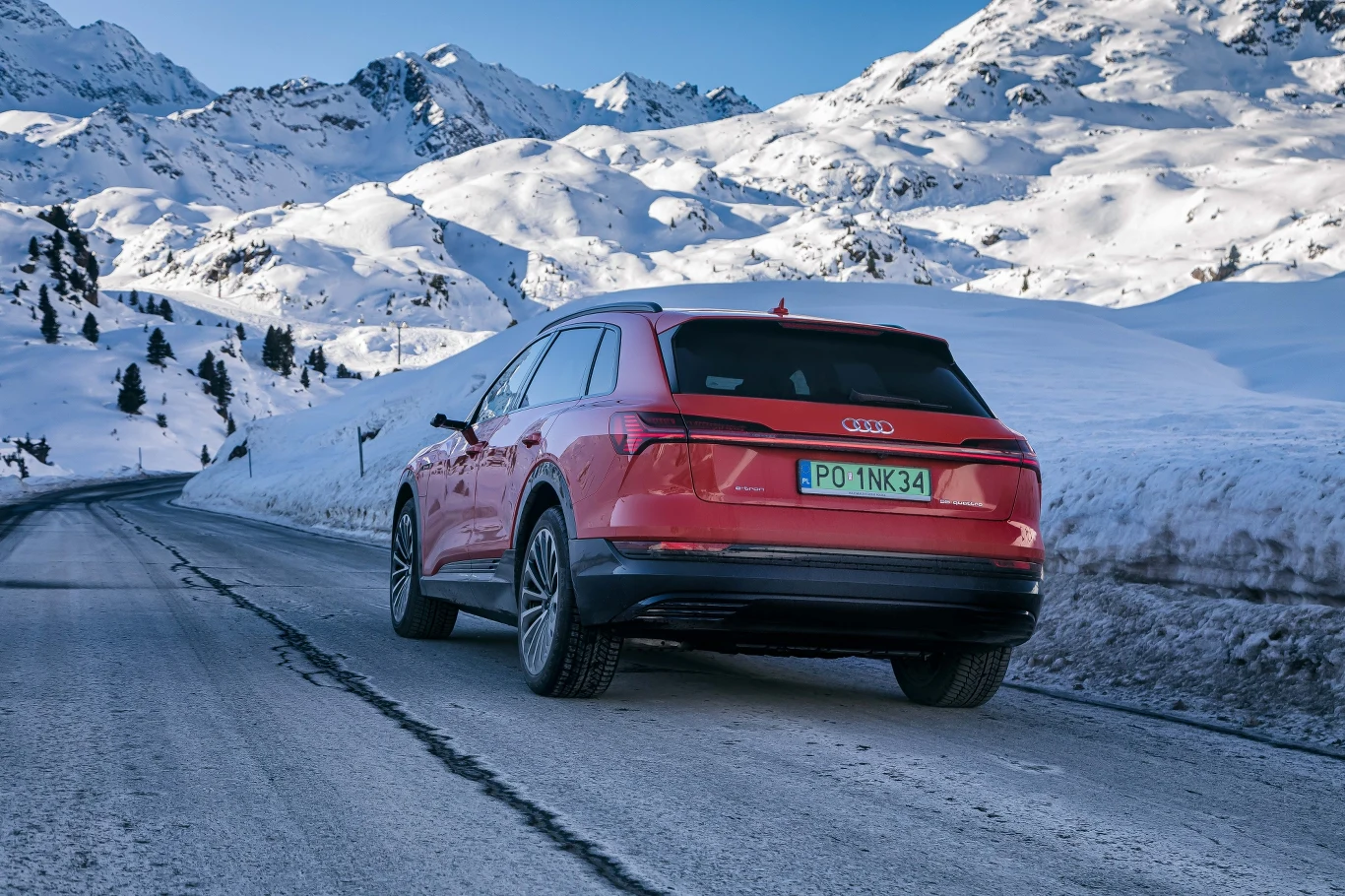 Audi e-tron po Alpach. Zdjęcia 
