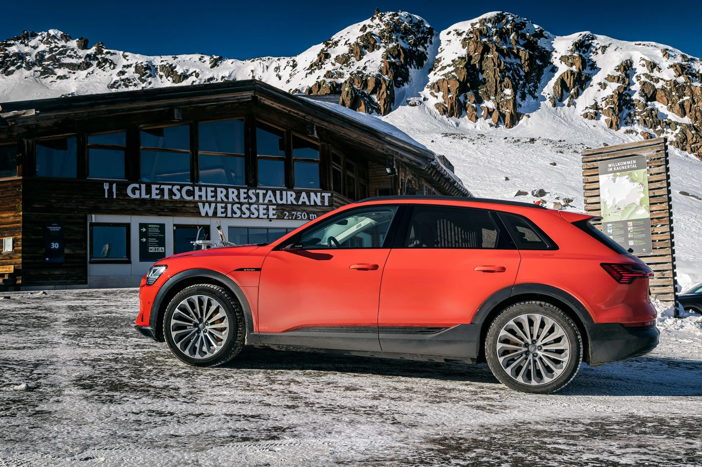 Audi e-tron po Alpach. Zdjęcia 