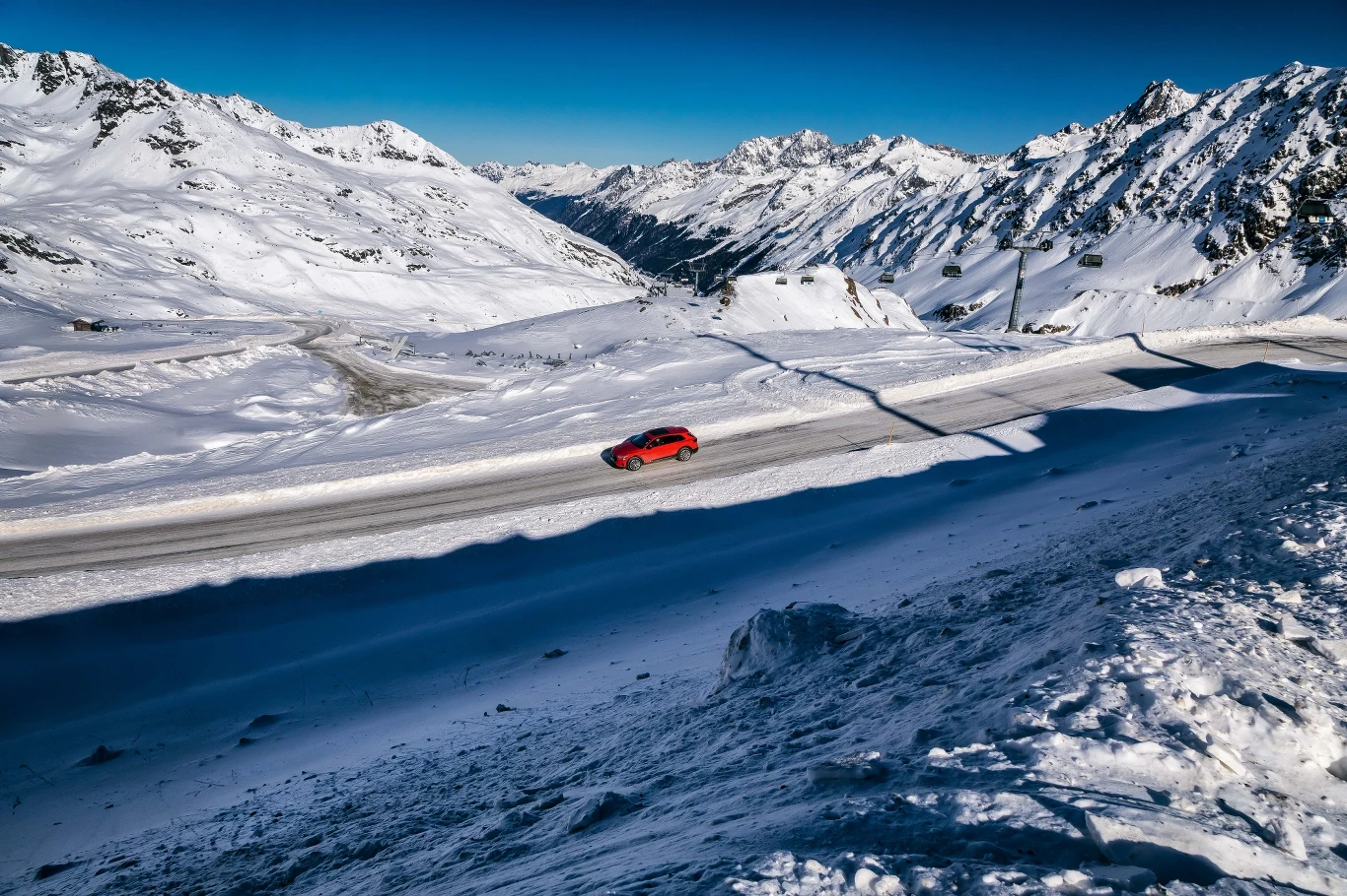 Audi e-tron po Alpach. Zdjęcia 