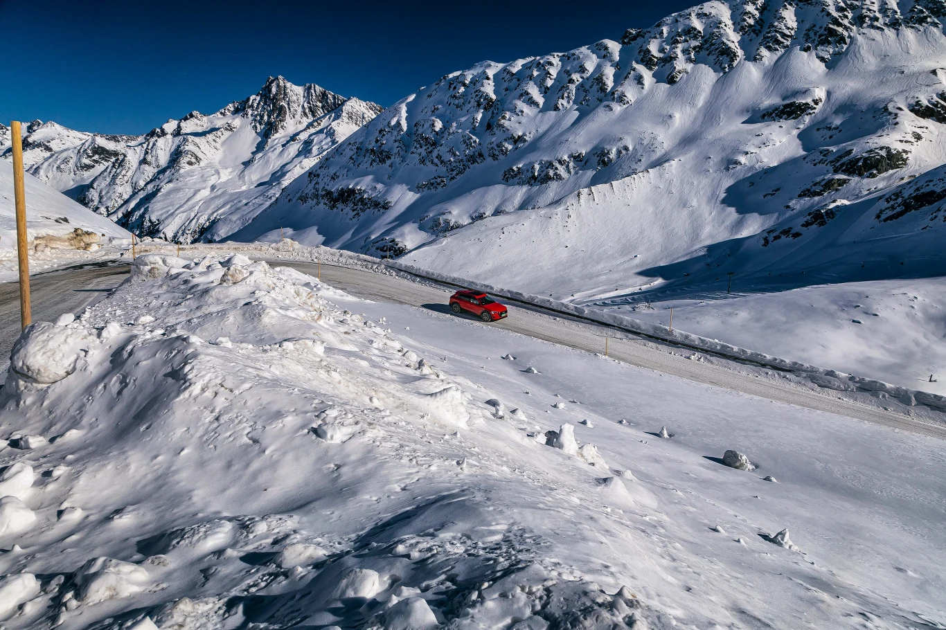 Audi e-tron po Alpach. Zdjęcia 