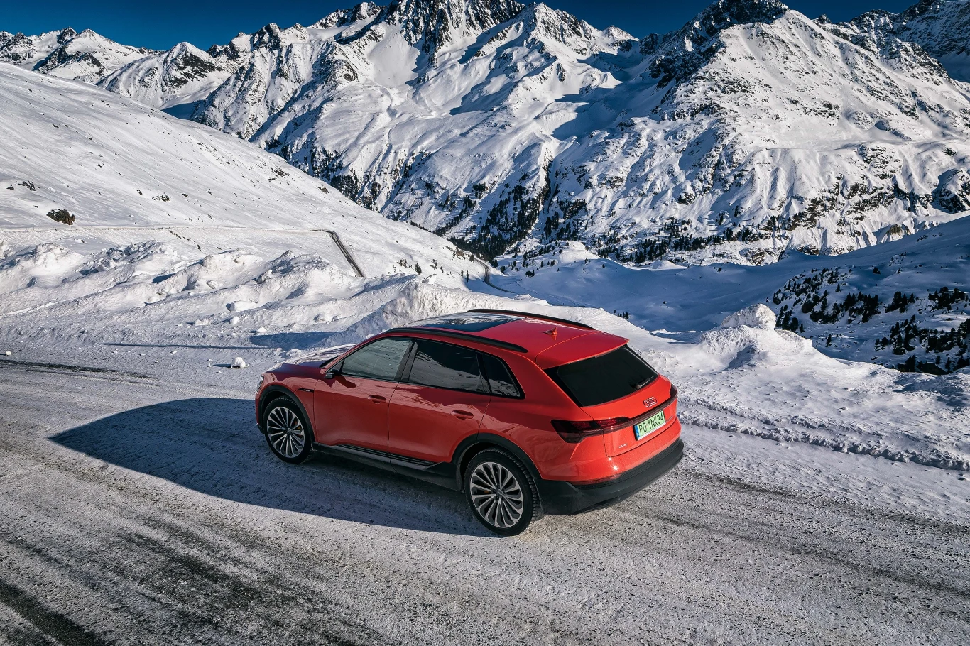 Audi e-tron po Alpach. Zdjęcia 