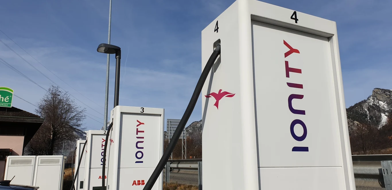 Ładowarki Ionity (w sumie 11) pojawią się w Polsce przy autostradach A1, A2 i A4