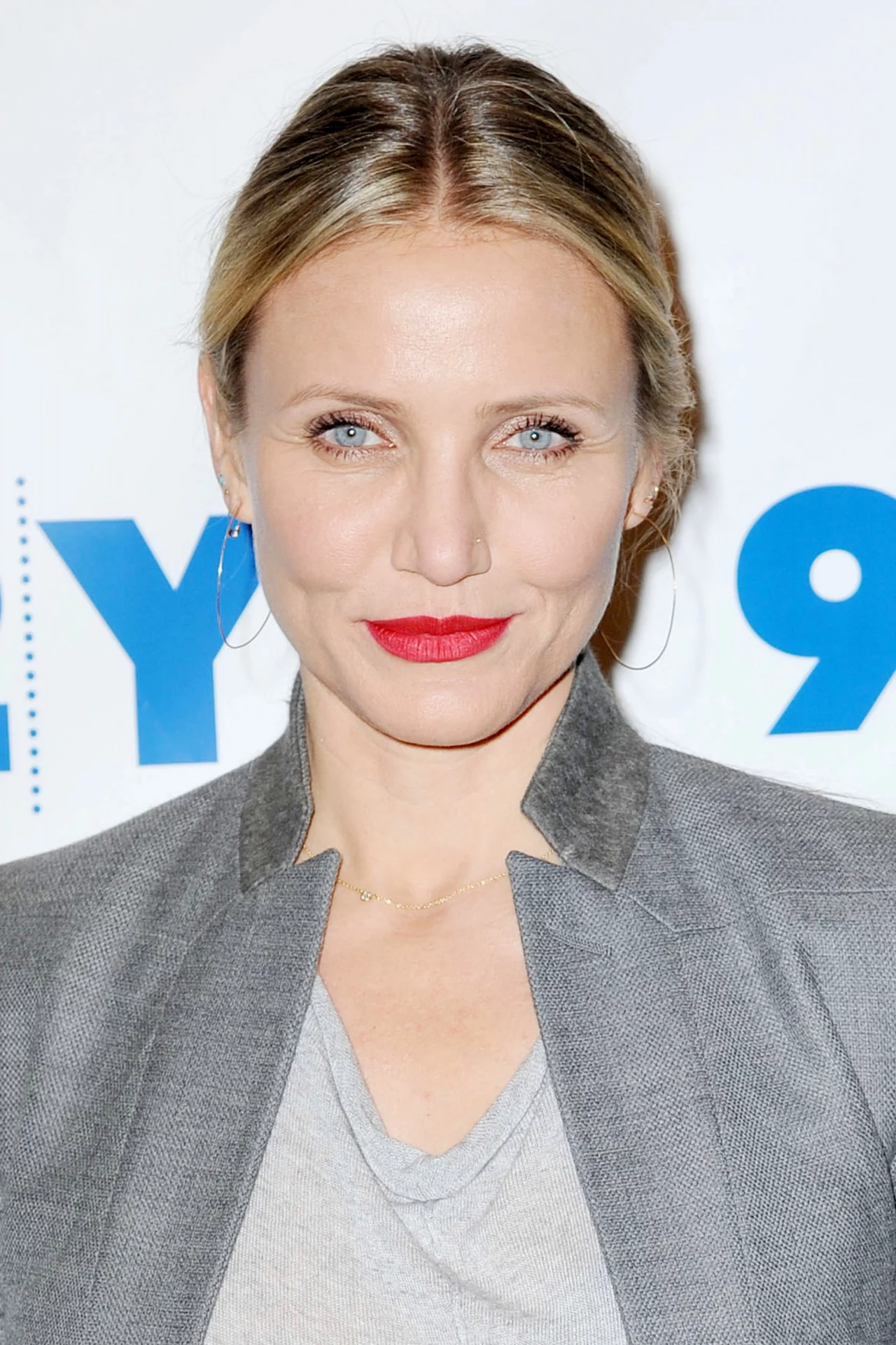 Miłością życia zodiakalnego Lwa może okazać się Panna. Jedną z nich jest aktorka Cameron Diaz, która przyszła na świat 30 sierpnia 1972. Zodiakalne Panny są uporządkowane i pracowite, ale bywają nieco skryte. Dla Lwów nie jest to problemem, bo one uwielbiają zdobywać. Przy nich każda kobieta poczuje się doceniona. Myślicie, że Cameron Diaz spodobałaby się Kubie Wojewódzkiemu? . Miłością życia zodiakalnego Lwa może okazać się Panna. Jedną z nich jest aktorka Cameron Diaz, która przyszła na świat 30 sierpnia 1972. Zodiakalne Panny są uporządkowane i pracowite, ale bywają nieco skryte. Dla Lwów nie jest to problemem, bo one uwielbiają zdobywać. Przy nich każda kobieta poczuje się doceniona. Myślicie, że Cameron Diaz spodobałaby się Kubie Wojewódzkiemu? .