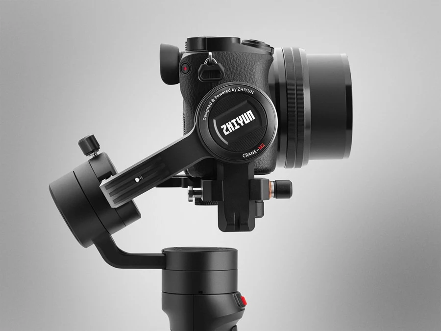 Zhiyun Crane M2 z zamontowanym aparatem