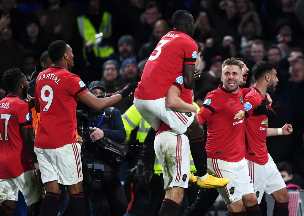 Radość piłkarzy MU na Stamford Bridge Radość piłkarzy MU na Stamford Bridge