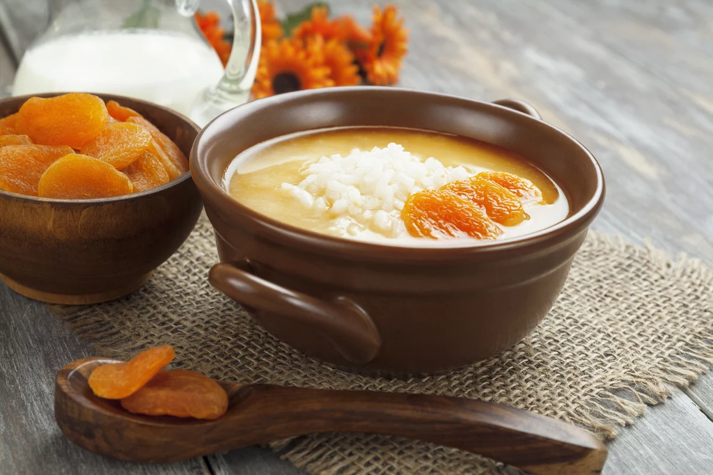 Aromatyczna zupa cieszy zmysły smakiem i intensywnym kolorem