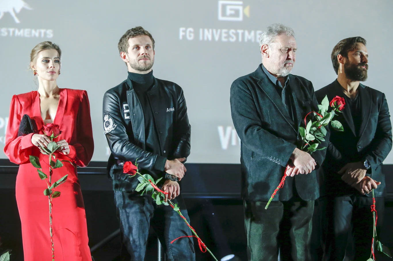 Andrzej Grabowski wraz z aktorami filmu "Bad Boy" 