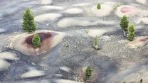 Park Narodowy Lassen Volcano to nie tylko barwne wydmy. Miejsce z pewnością spodoba się miłośnikom wulkanów. Można tu obejrzeć różne ich typy.