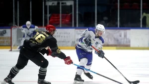 Miha Štebih (z lewej) z Comarchu Cracovii i Jakub Saur z Re-Plastu Unii Oświęcim