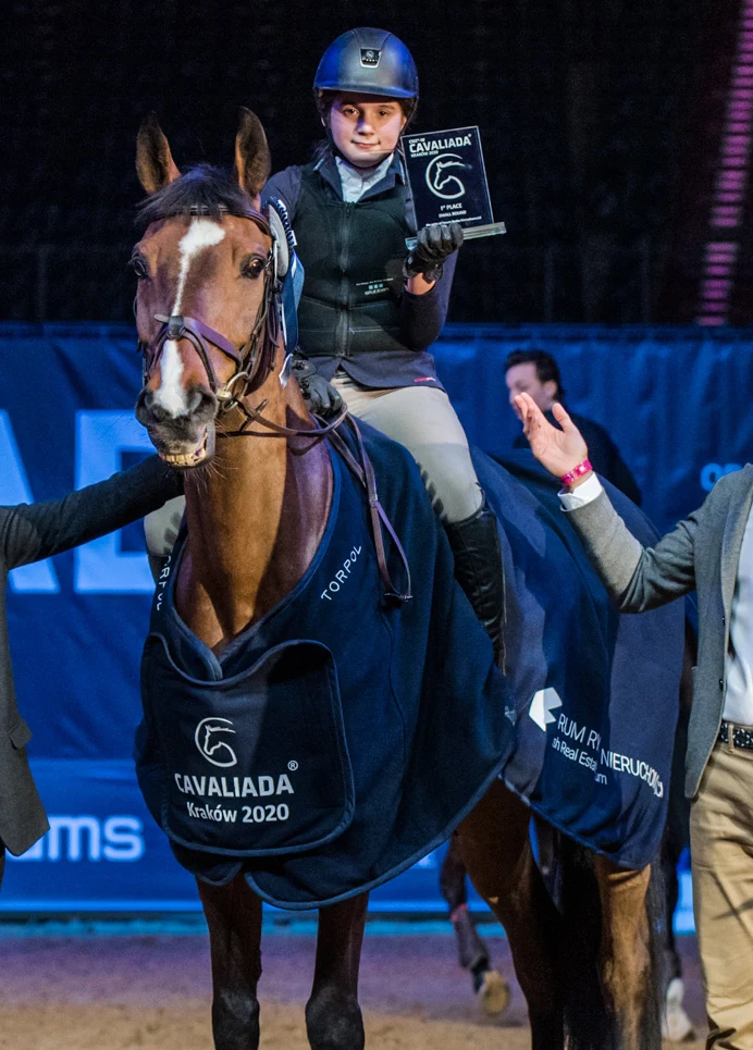 Martyna Dubieniecka została laureatką konkursu jeździeckiego Cavaliada Kraków, fot. archiwum CAVALIADA Tour Martyna Dubieniecka została laureatką konkursu jeździeckiego Cavaliada Kraków, fot. archiwum CAVALIADA Tour
