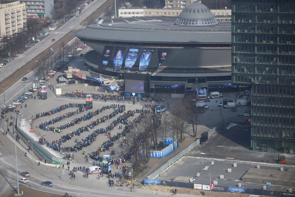 Jeśli publiczność nie zastosuje się do próśb organizatora, ten postara się wymusić na widzach większą powściągliwość. Mianowicie w przypadku nagminnego łamania regulaminu podczas transmisji na 20 minut wyłączony zostanie X-Ray, który znacząco wpłynie na odbiór wydarzeń. Ponadto co bardziej nieposkromione osoby z publiczności zostaną wyproszone z obiektu. Jeśli publiczność nie zastosuje się do próśb organizatora, ten postara się wymusić na widzach większą powściągliwość. Mianowicie w przypadku nagminnego łamania regulaminu podczas transmisji na 20 minut wyłączony zostanie X-Ray, który znacząco wpłynie na odbiór wydarzeń. Ponadto co bardziej nieposkromione osoby z publiczności zostaną wyproszone z obiektu.