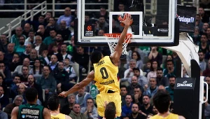 Kadr z meczu Panathinaikos - Barcelona