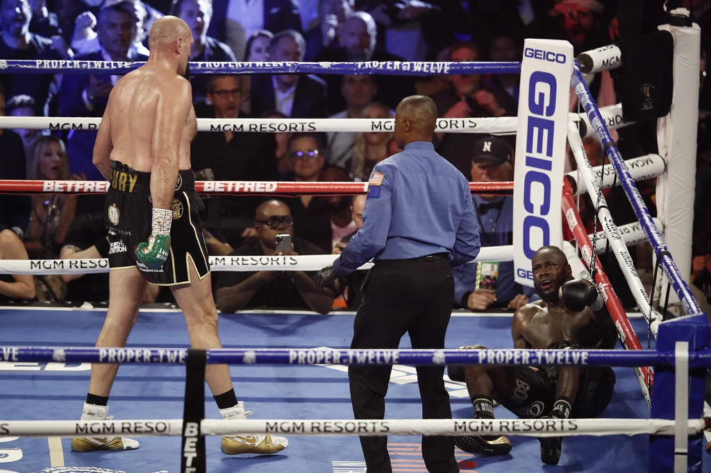 Tyson Fury posłał na deski Deontaya Wildera