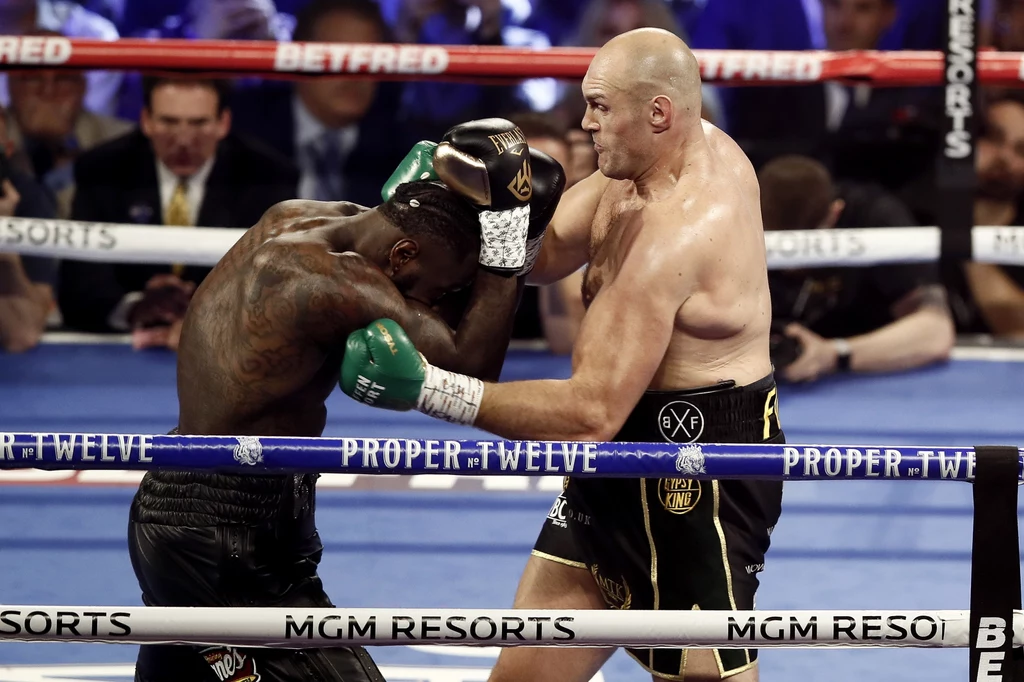 Tyson Fury (z prawej) kontra Deontay Wilder