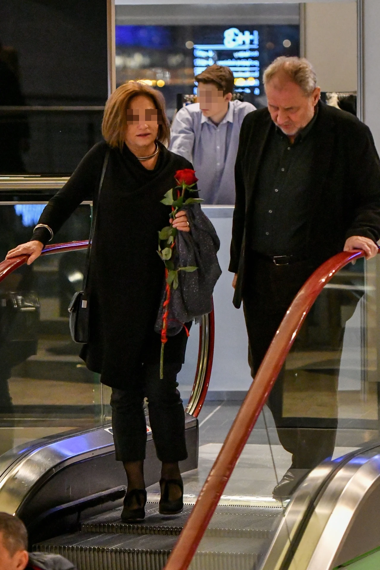 Andrzej Grabowski z tajemniczą kobietą Andrzej Grabowski z tajemniczą kobietą