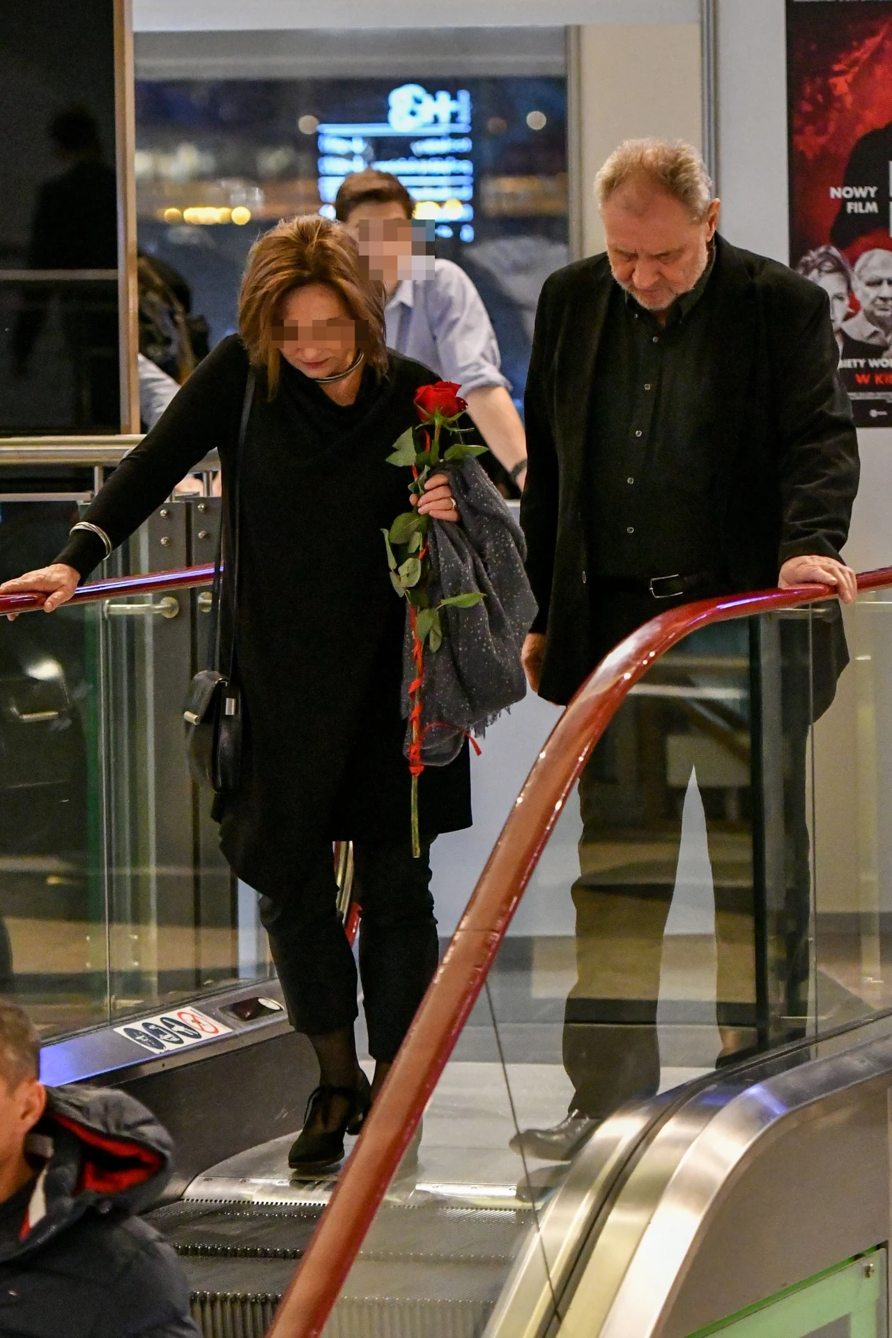 Andrzej Grabowski z tajemniczą kobietą Andrzej Grabowski z tajemniczą kobietą