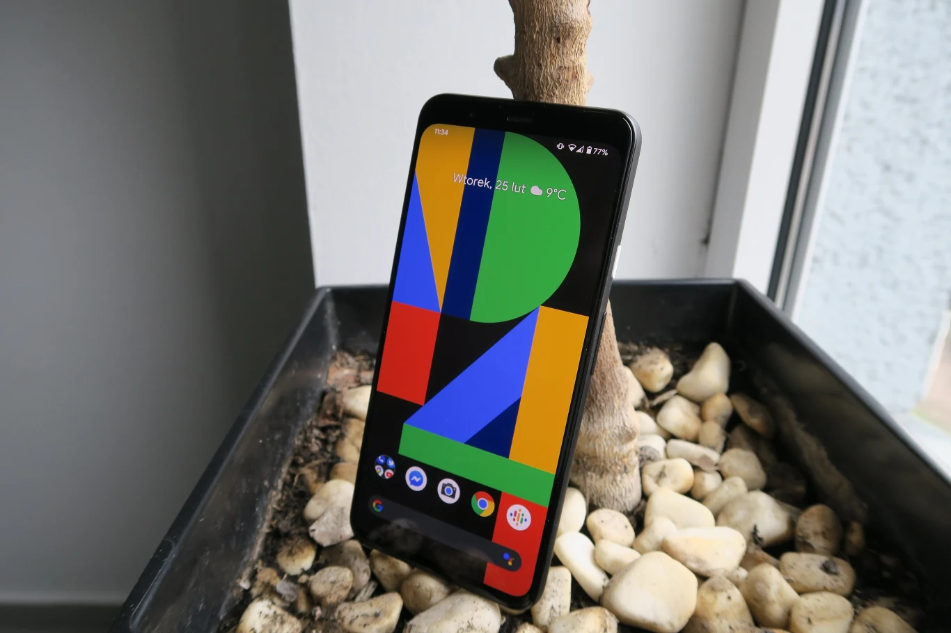 Google Pixel 4XL w sklepie X-Kom kosztuje 4699 zł. Niebawem opublikujemy pełny test smartfonu.