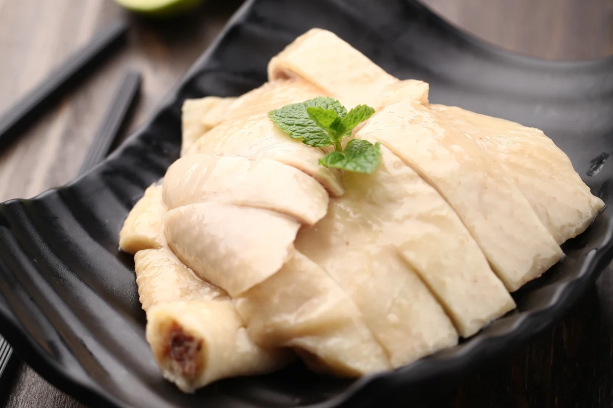 Wybierz mięso kurczaka, indyka lub królika gotowane na parze