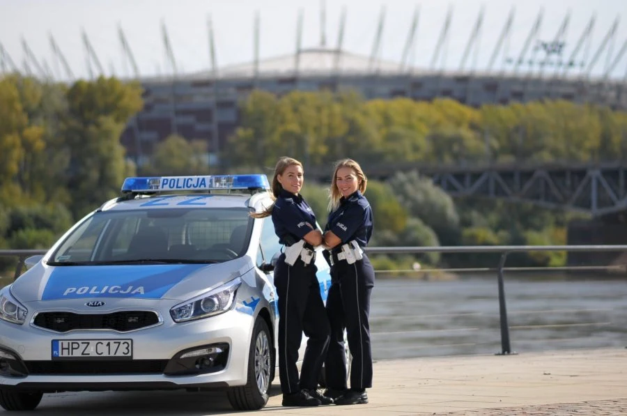 Sierż. Gabriela Putyra (po lewej) i st. post. Dominika Putyra (po prawej)