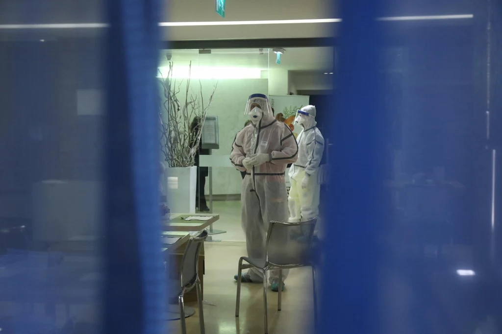 Służby sanitarne w jednym z hoteli w Palermo Służby sanitarne w jednym z hoteli w Palermo