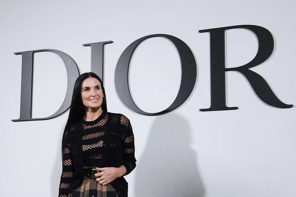 Demi Moore podczas Paryskiego Tygodnia Mody 