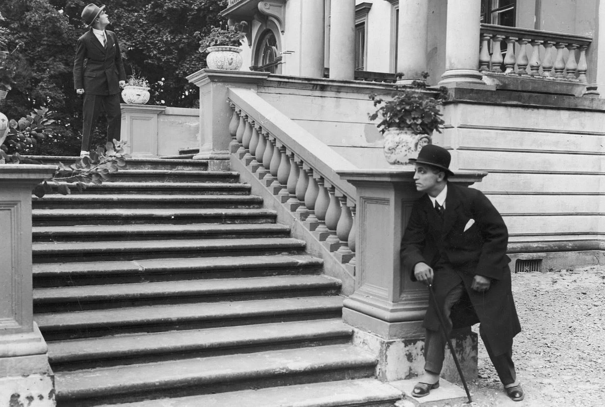 Igo Sym (z lewej) zadebiutował w filmie „Wampiry Warszawy” w 1925 roku. Do dziś nie zachowała się żadna kopia