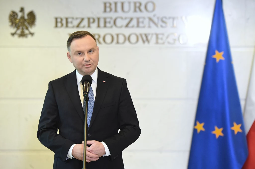 Prezydent Andrzej Duda podczas konferencji prasowej po spotkaniu w Biurze Bezpieczeństwa Narodowego Prezydent Andrzej Duda podczas konferencji prasowej po spotkaniu w Biurze Bezpieczeństwa Narodowego