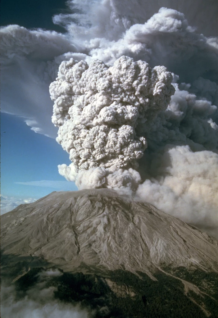 Moc eksplozji Mount St. Helens była 20 tys. razy większą niż bomba atomowa zrzucona na Hiroszimę. Fot. .	USGS Cascades Volcano Observatory