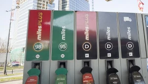 Minister infrastruktury podwyższa stawkę opłaty paliwowej na 2020 r. dla benzyny o 12,3 proc. 