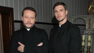 Artur Żmijewski, Mikołaj Roznerski