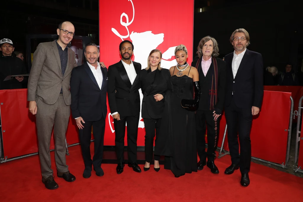 Paryska opowieść przeplatana jest jazzowymi utworami. Serial wyreżyserowali m.in. Damien Chazelle ("La La Land", "Whiplash") i Houda Benyamina ("W pogoni za marzeniami"). Paryska opowieść przeplatana jest jazzowymi utworami. Serial wyreżyserowali m.in. Damien Chazelle ("La La Land", "Whiplash") i Houda Benyamina ("W pogoni za marzeniami").