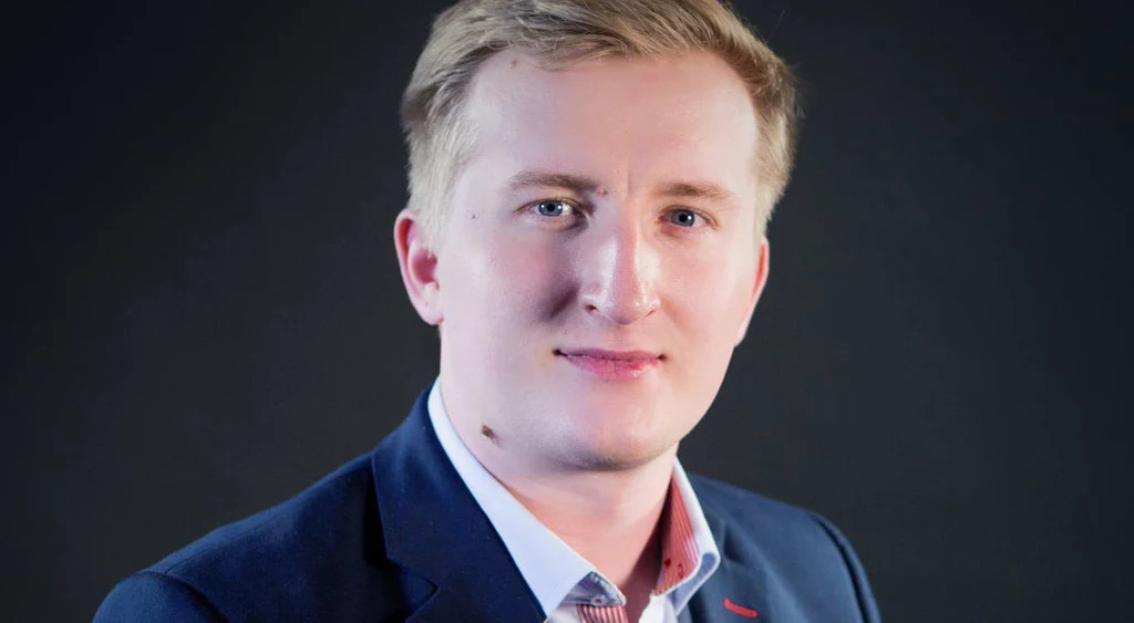 Adrian Kostrzębski
